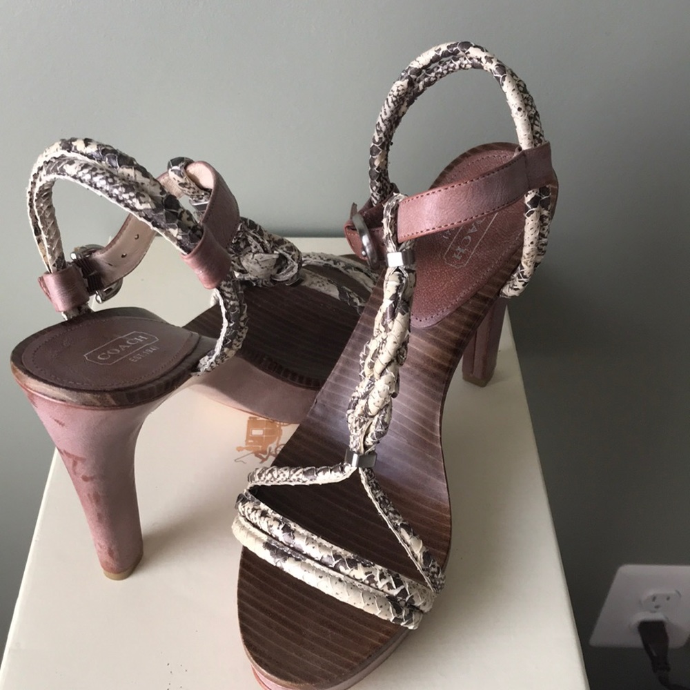 Coach Lady Heels/Tan